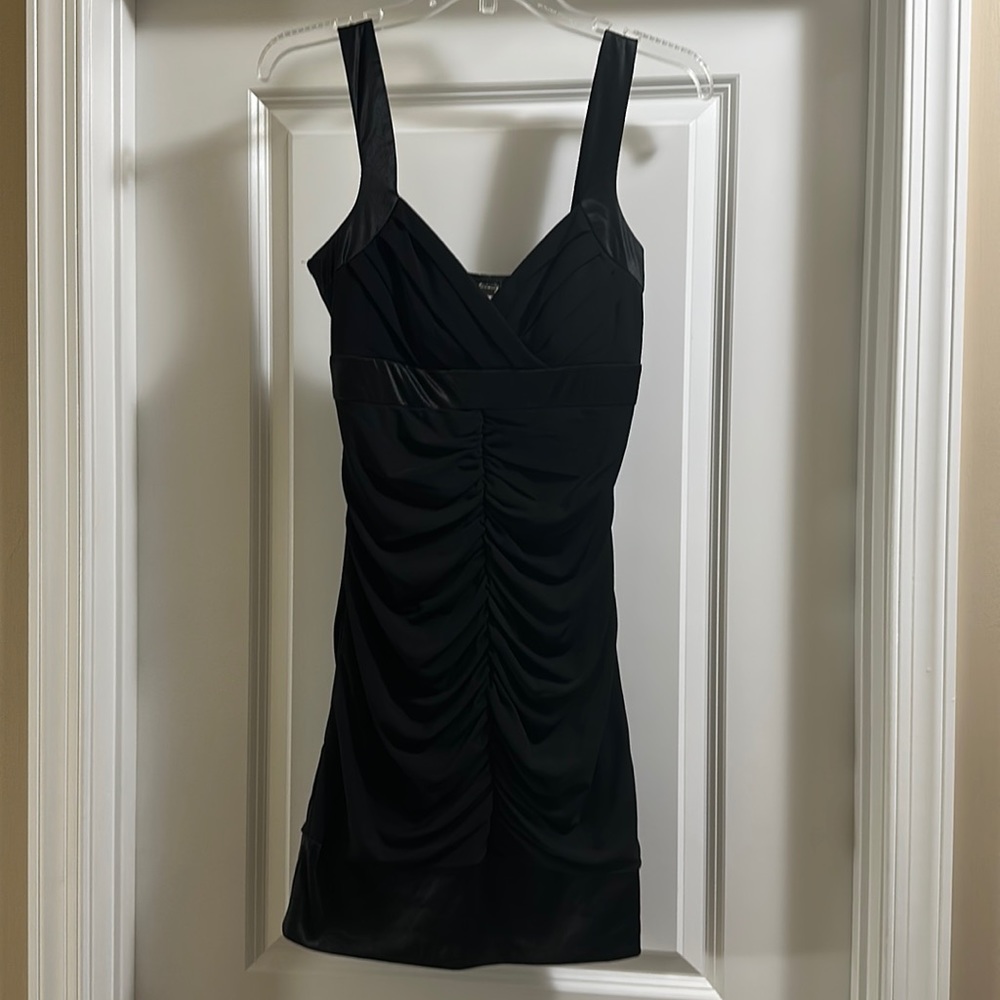 Junior Girls Black Sleeveless Dress - Size M